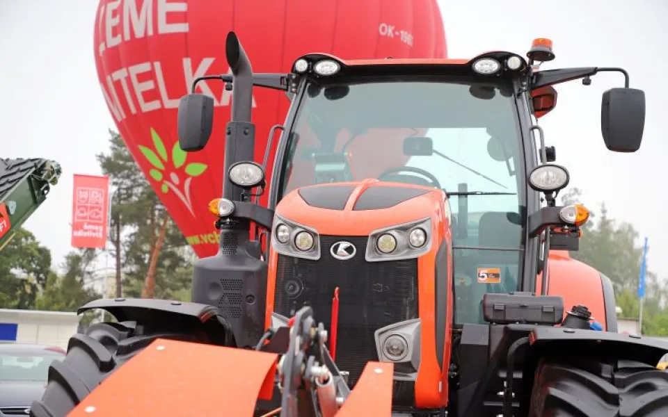 Země živitelka láká na nejsilnější traktor i největšího osla Vyhrajte vstupenky a užijte si živitelku zadarmo