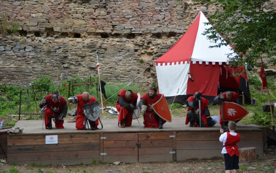 V sobotu se na Karlově Hrádku stylově rozloučí s létem