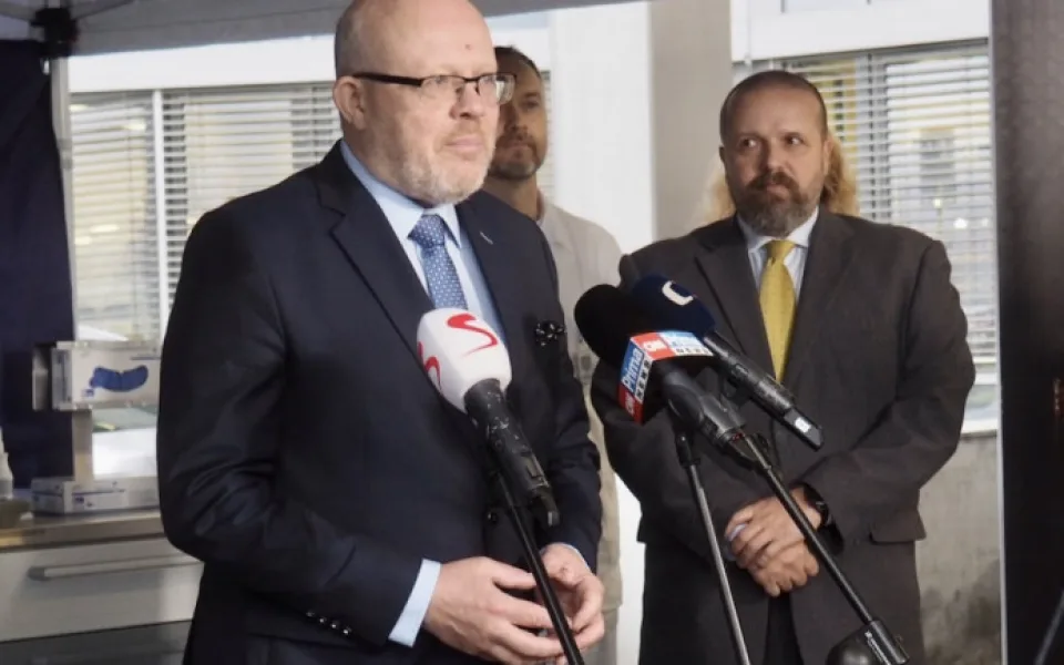 Ministr Vlastimil Válek