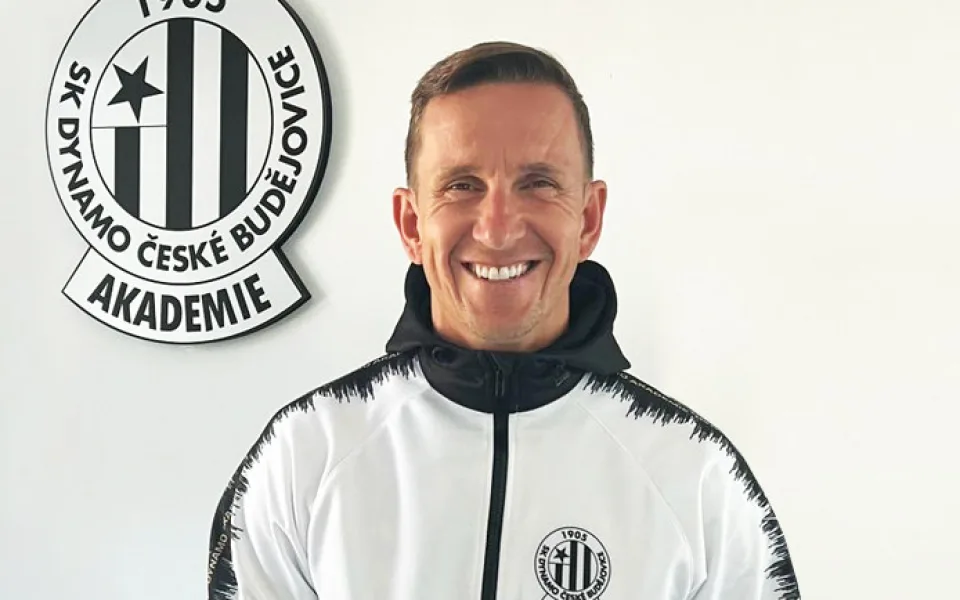 Naše oblečení obdivují i v jiných klubech, chválí ředitel Akademie Dynama Č. Budějovice Petr Benát