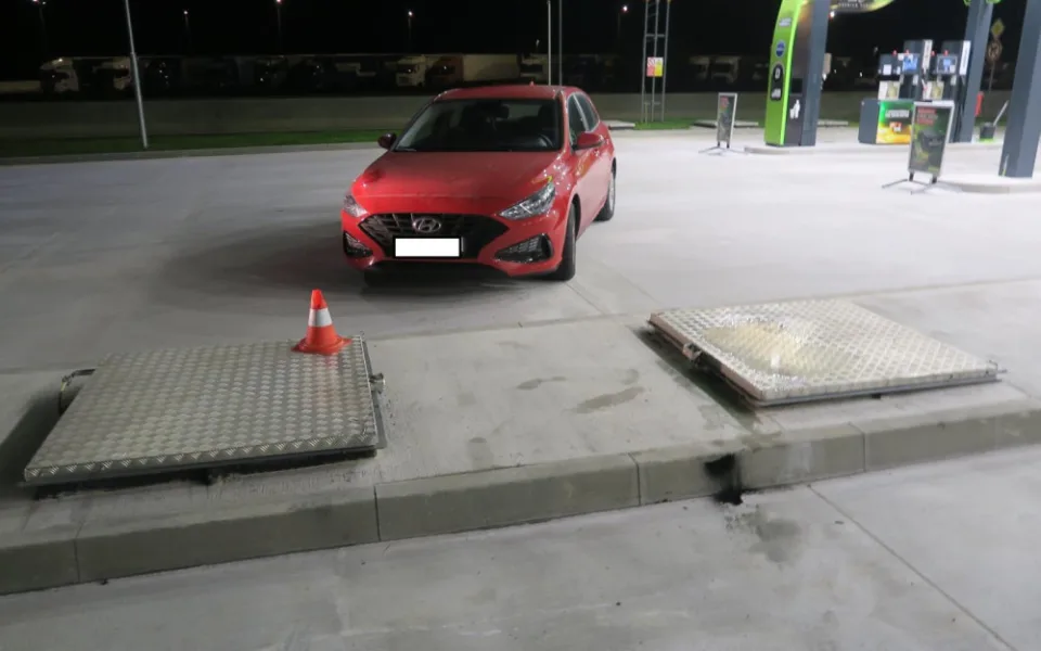 Necelý týden od otevření nové odpočívky na D3 na ní havaroval první řidič