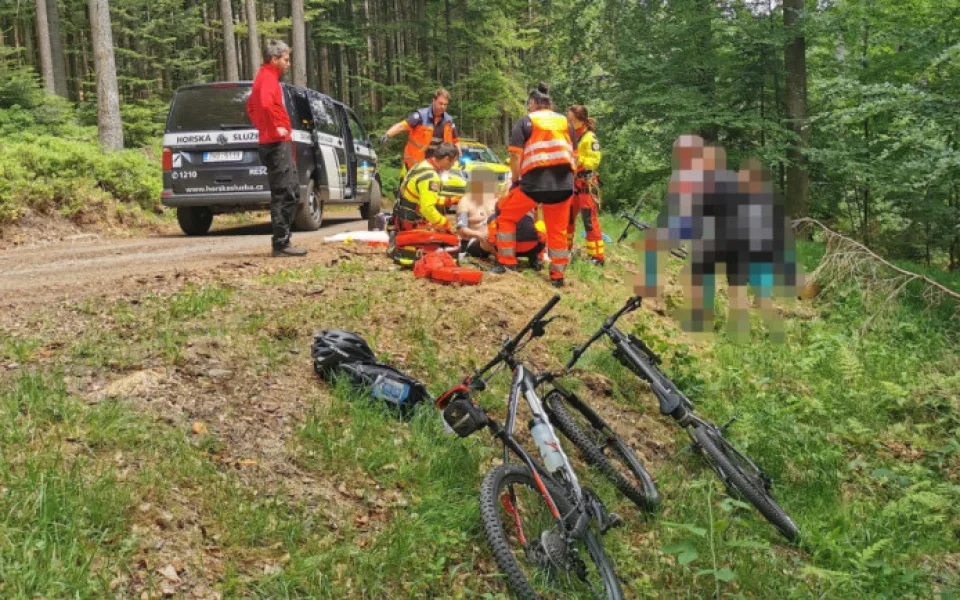 Náročné léto mají za sebou horší záchranáři ze Šumavy, pomáhali zraněným cyklistům i hledali zatoulaného autistu zraněným cyklistům i pátrání po autistovi, horští záchranáři ze Šumavy mají za sebou stovky výjezdů