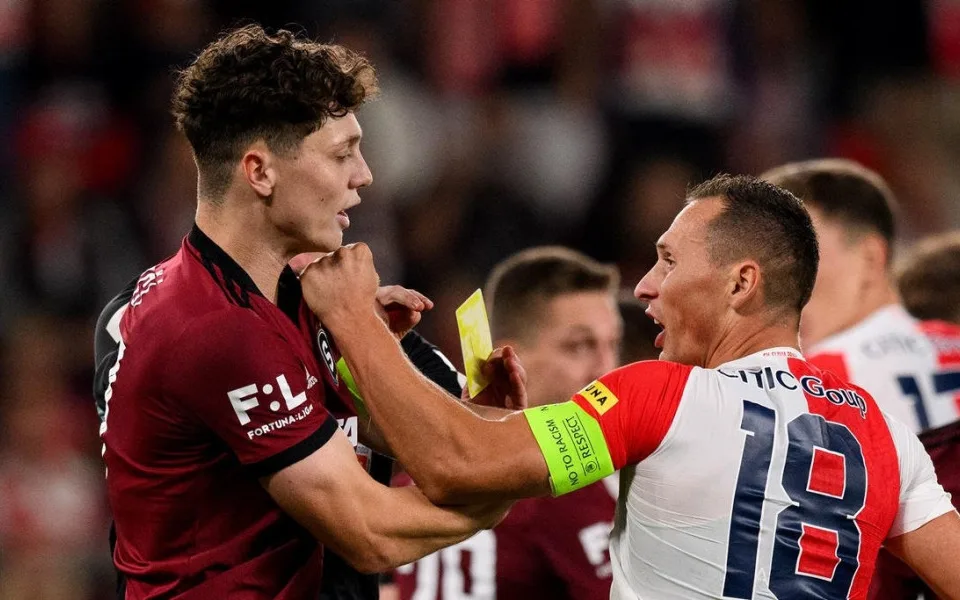 KOMENTÁŘ: Derby? Dva kroky zpět pro český fotbal