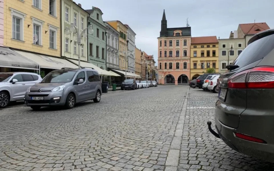 Dopravu v centru chce město řešit formou sdílených zón. Nejdřív vše představí veřejnosti