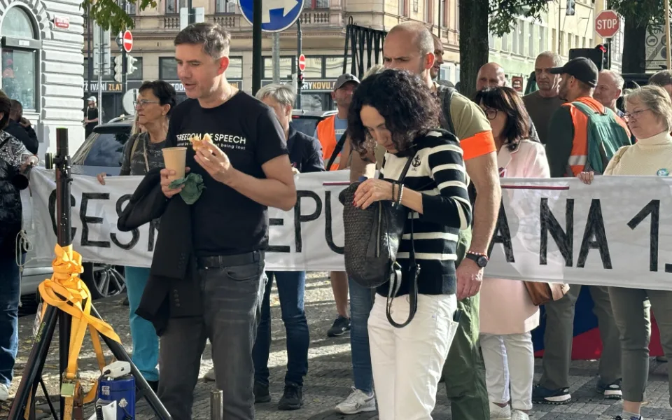 Vrabel dostal za šíření poplašné zprávy pokutu deset tisíc. Zaplatí a odvolá se k Nejvyššímu soudu