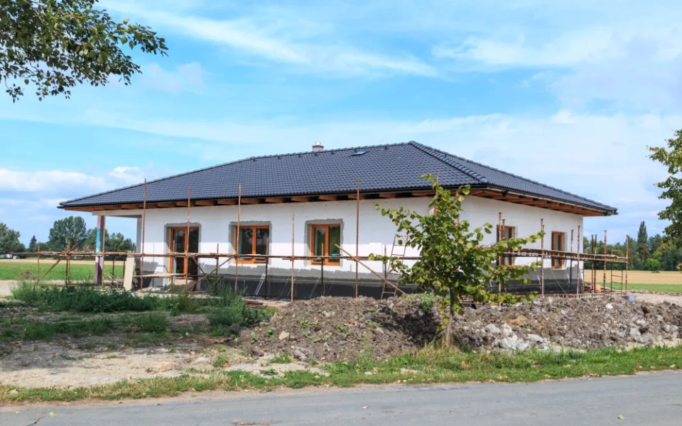 Na jihu Čech se začalo letos stavět o třetinu méně rodinných domů než loni
