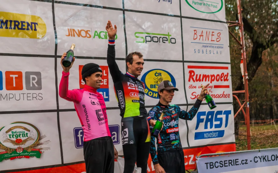 Velká cena Veselí nad Lužnicí v rámci seriálu TBC série Junior CUP. Slavili bratři Ťoupalíkové