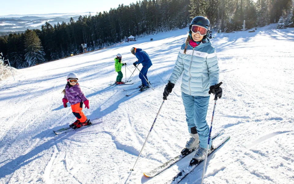 Ve skiareálu Lipno o víkendu zažijete peklo, vola i tatarák na mnoho způsobů