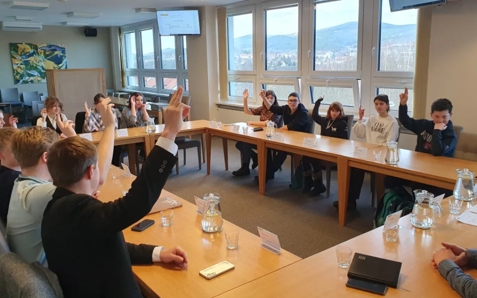 V Krumlově mají první mládežnický parlament v kraji
