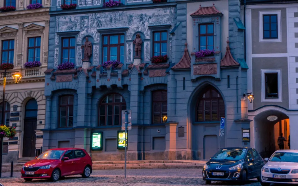V Prachaticích bude možné od ledna platit za parkování i kartou či přes mobil