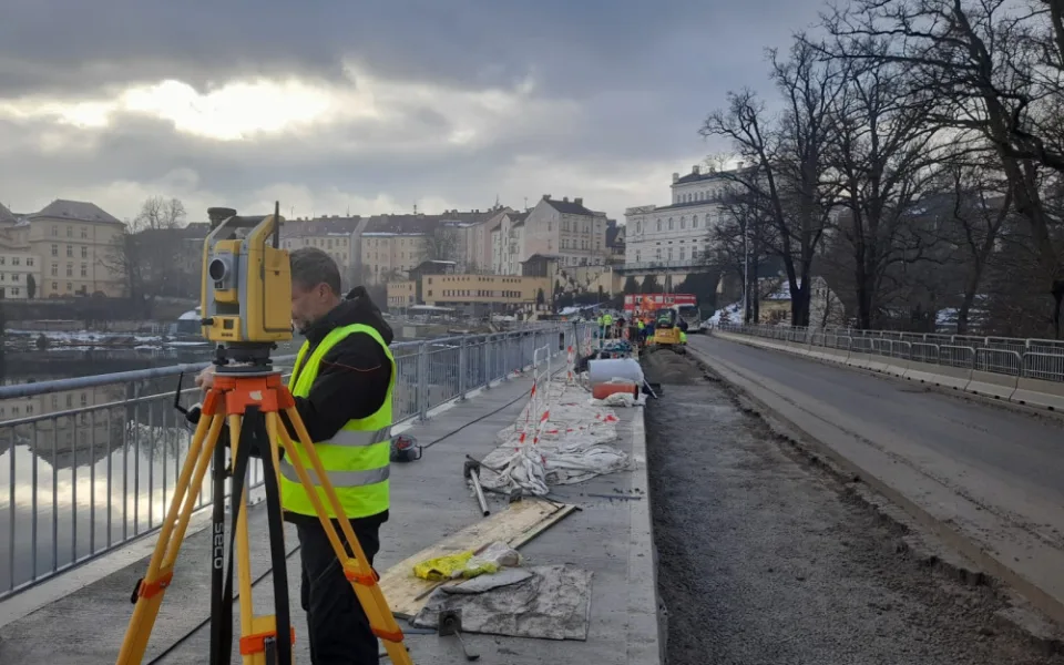 Po více než půlroce smí řidiči jezdit po hrázi táborského Jordánu
