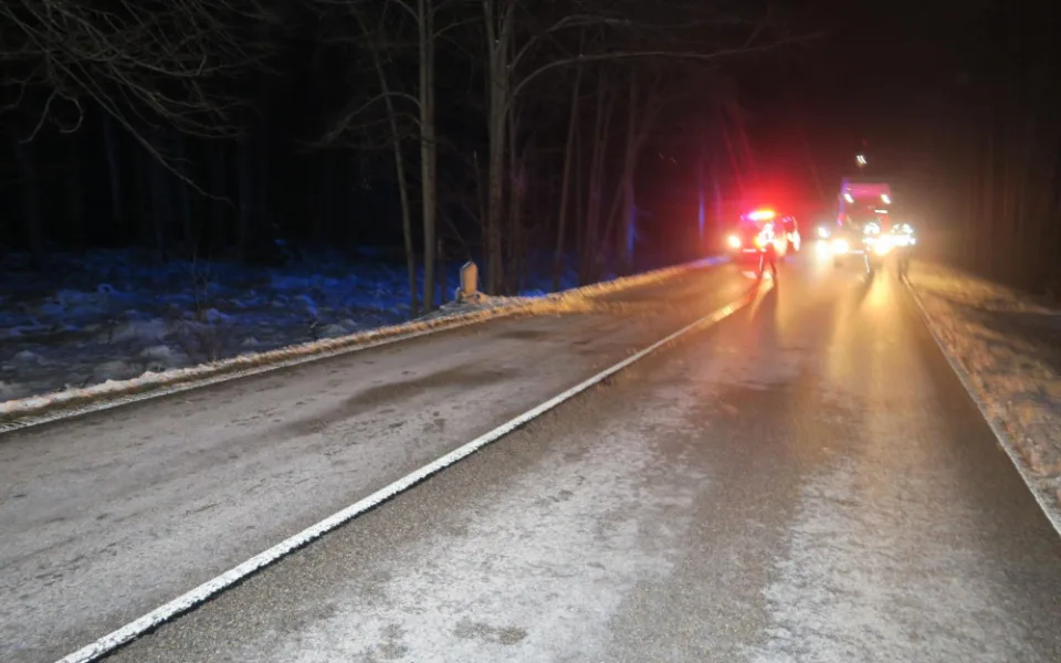 Policie hledá svědka nehody, při níž byl sražen chodec na silnici