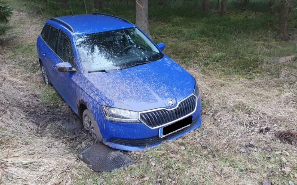 Muž ukradl auto v Rakousku a odjel s ním za hranice. Čeští policisté ho našli