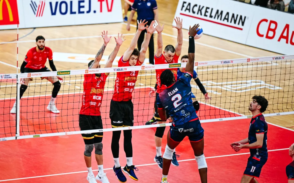 Jihostroj doma podlehl úřadujícímu mistrovi
