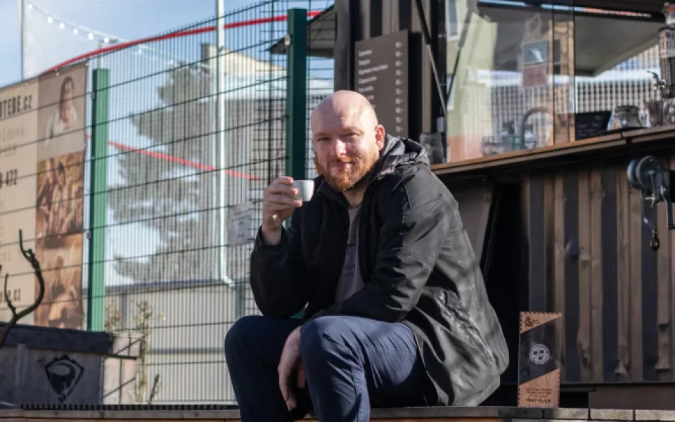Cíl je neskončit poslední. TOP 16 by byla geniální, říká barista Zbyněk Vojtěšek o světovém šampionátu