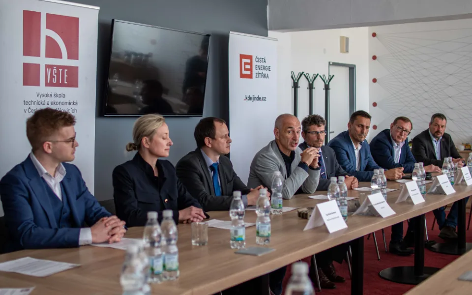 Jihočeské vysoké školy budou spolupracovat při rozvoji energetiky v jižních Čechách
