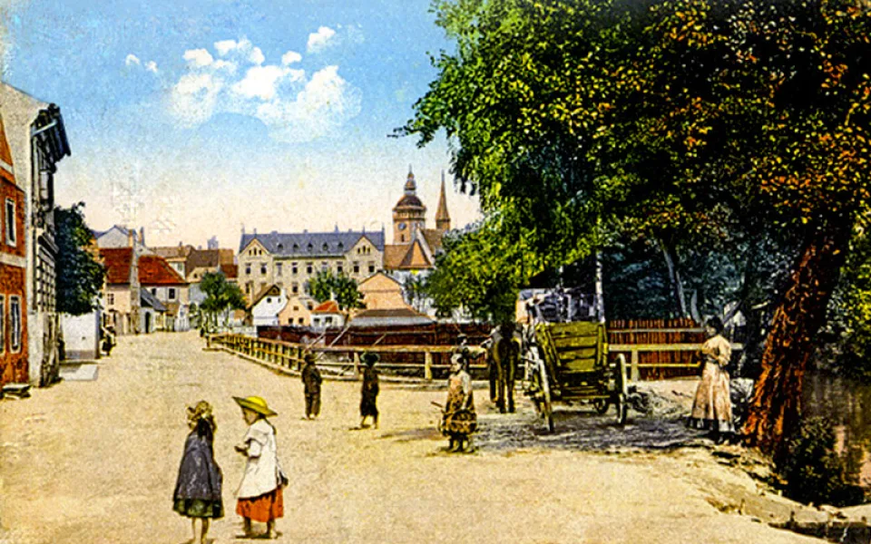 DRBNA HISTORIČKA: Voda a zeleň objímají město jako prsten skvostný, napsal Neruda