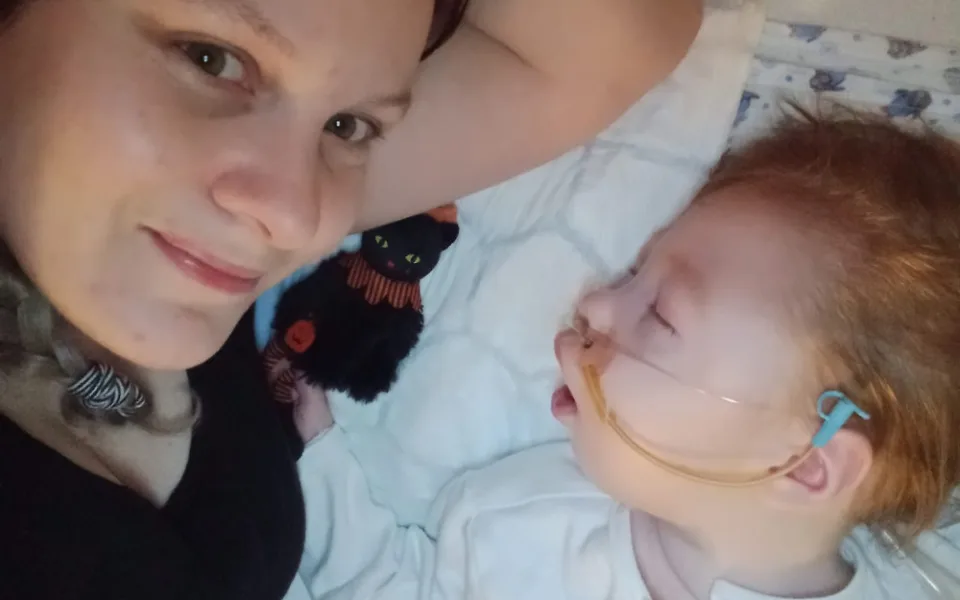 Syn má poškozený mozek a nedožije se rána, řekli Tereze po porodu. Míša teď oslaví tři roky a mamince dává velkou sílu