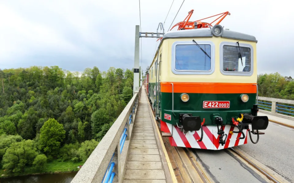 Kvůli opravě trati nepojedou do půlky června vlaky mezi Táborem a Bechyní