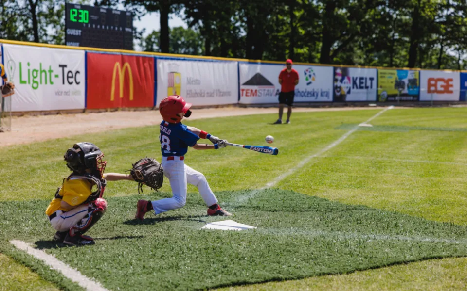 Na Hlubokou přijíždí na čtyři sta hráčů z devíti zemí: Začíná největší evropský turnaj desetiletých baseballistů SuperCup
