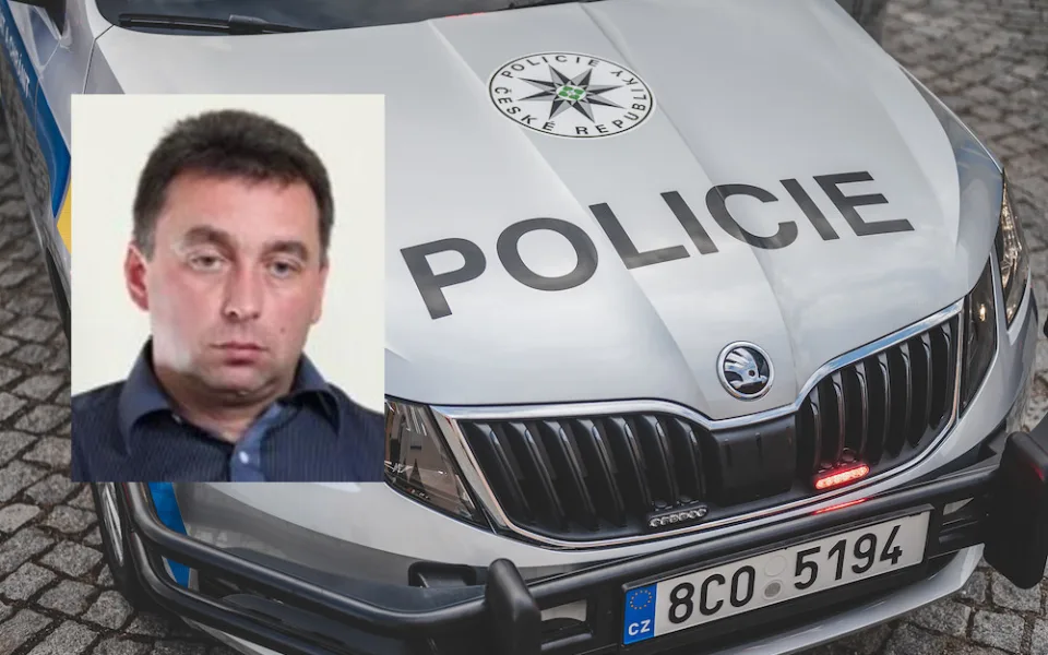 Devětačtyřicetiletý muž je podezřelý z majetkové trestné činnosti. Pátrá po něm policie