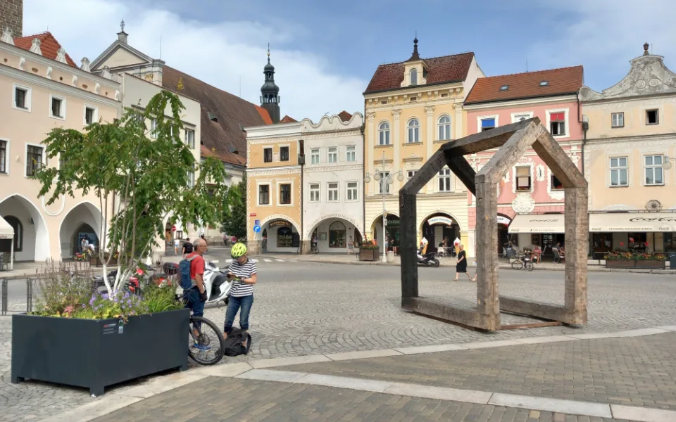 Umění je opět ve městě, umělecký festival přivezl do jižních Čech téměř tři desítky soch