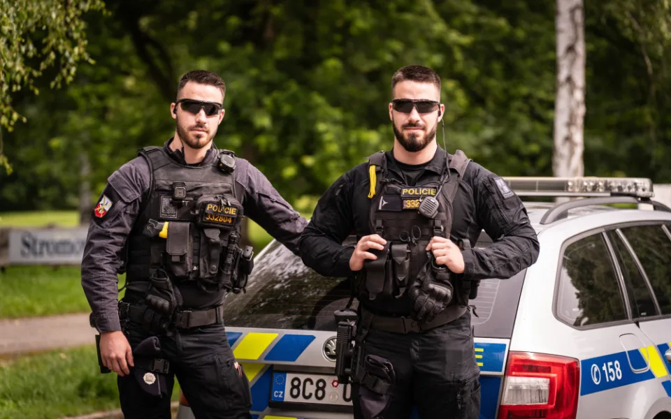 Oba jsou součástí prvosledové hlídky, ve službě vás ale běžně společně nepřekvapí