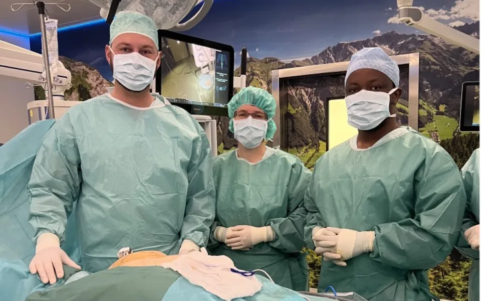 Lékaři v českobudějovické nemocnici provedli první roboticky asistovanou operaci srdce