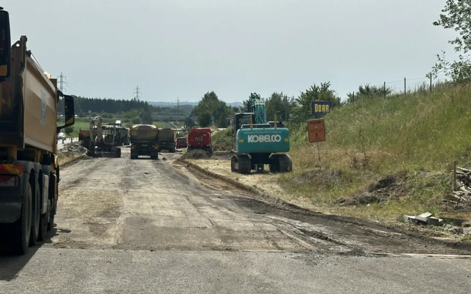 Po letech sporů dnes začala stavba úseku D3 u Tábora kolem motocentra