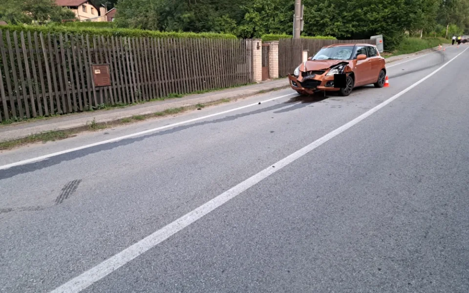 Policie hledá svědky nehody, při které řidička srazila ženu a dvě děti
