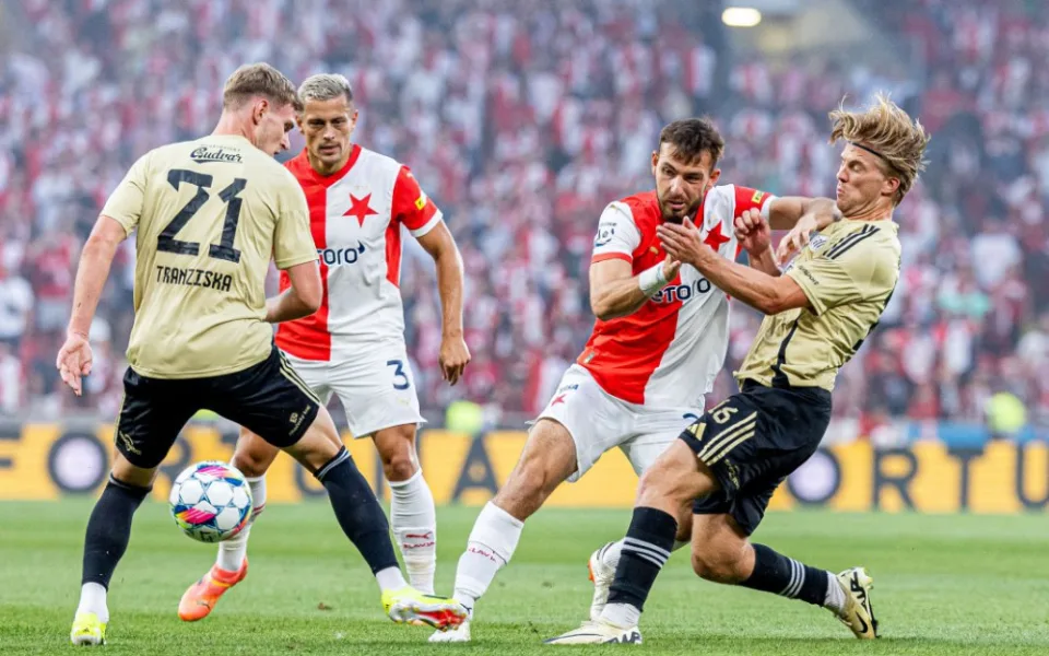Fotbalisté Slavie porazili Budějovice 4:0 a poprvé v ligové sezoně vyhráli
