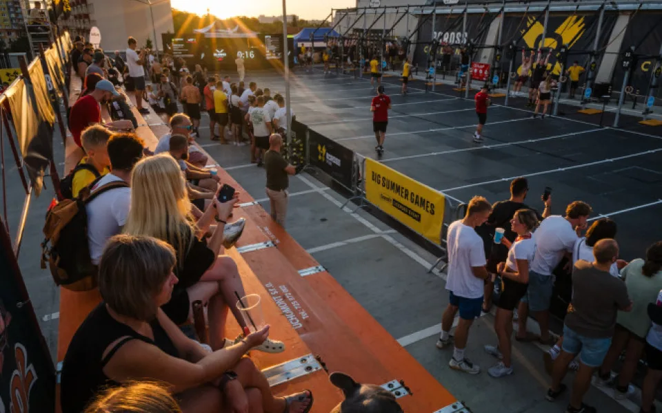 Sportovní akce s oficiální světovou licencí CrossFit Licensed Event propojuje gymnastiku, práci s vlastní váhou, vzpírání, silovou přípravu a kondici. Cílem je zajistit, aby závodníci byli co nejvíce všestranní.