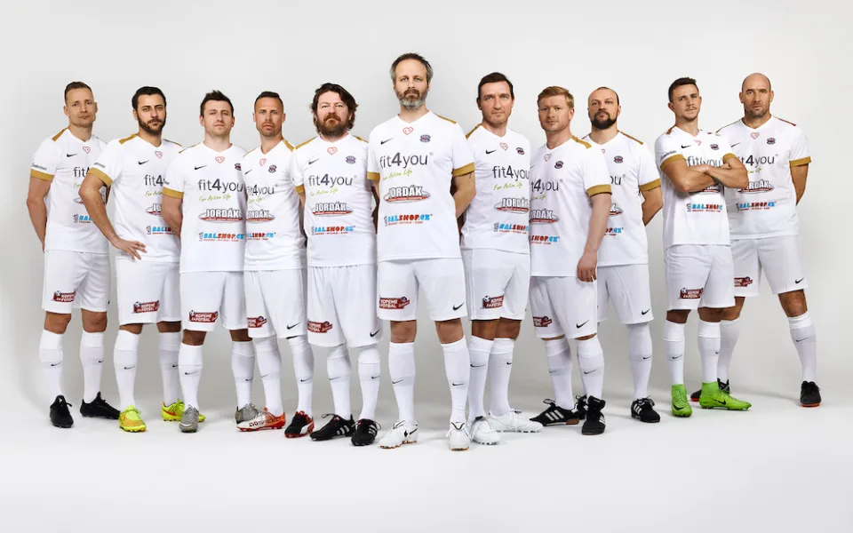 Přijeďte si užít hvězdný fotbal v rámci oslavy 30 let FC Lipno a přispět na dobrou věc
