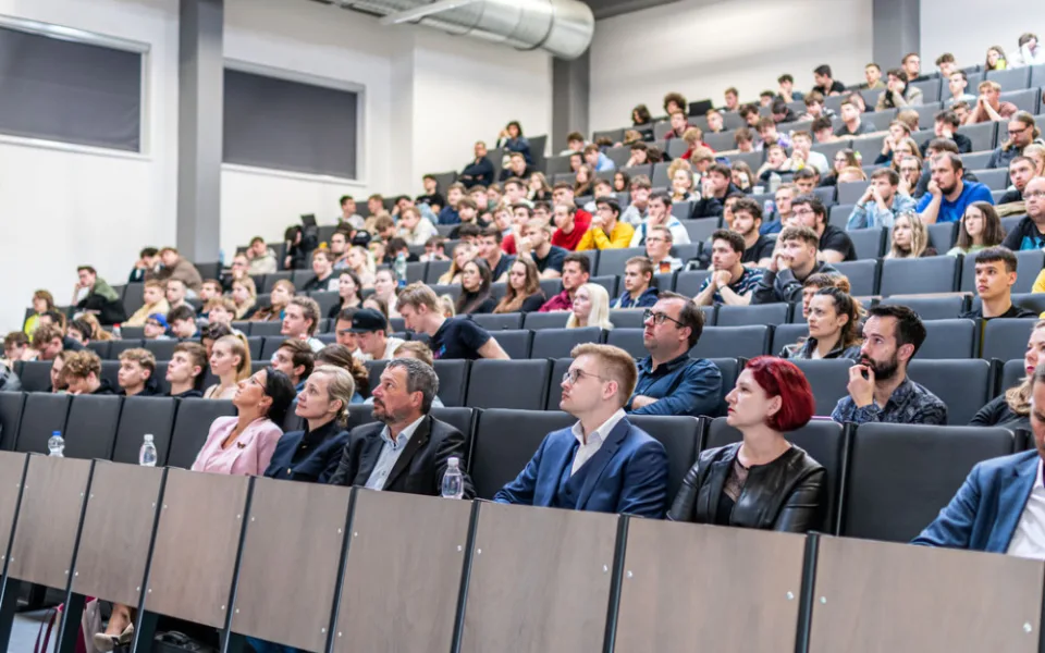 VŠTE bude hostit 10th Innovative Economic Symposium 2024