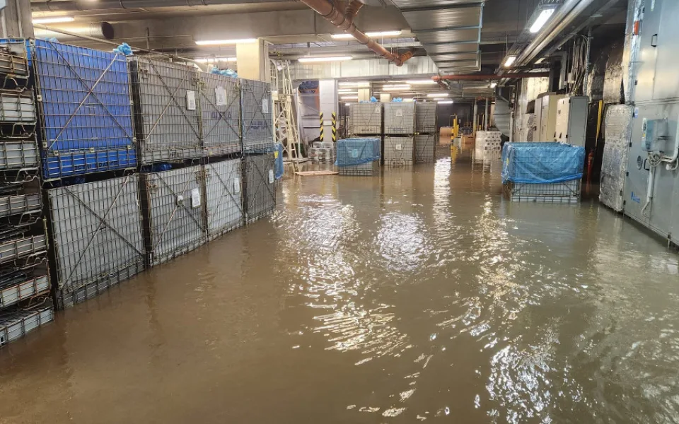 Pojišťovny před dešti ustavují krizové štáby a posilují zákaznická centra