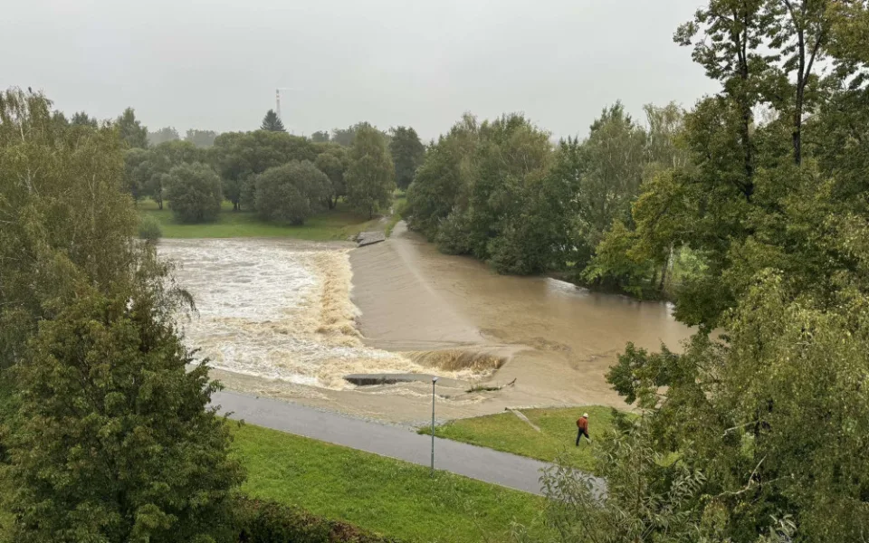 Předpověď se naplnila a říční hladiny stoupají. Třetí povodňový stupeň už přesáhla Malše, Černá, Otava i Blanice