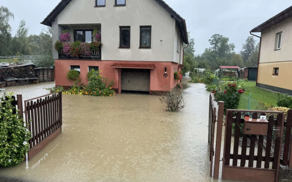 Aktuální informace: Nádrž Římov spustila nová protipovodňová opatření a Benešov nad Černou se evakuuje