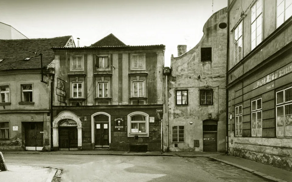 DRBNA HISTORIČKA: Budějovický Avion byl rodinný taneční klub, který nabídl odpolední čaj i večerní kabaret