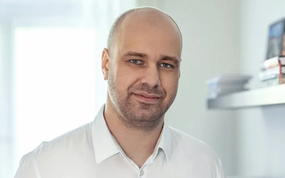 Proruská propaganda se v Česku v průběhu času zagresivňuje, říká odborník na dezinformace Roman Máca.