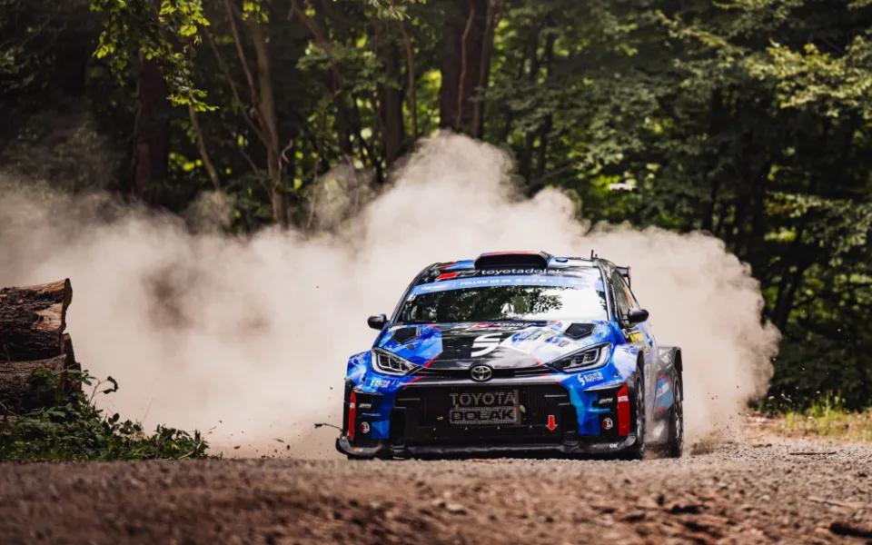 Prachatické Velké náměstí a okolní ulice budou v pátek uzavřené kvůli rallye
