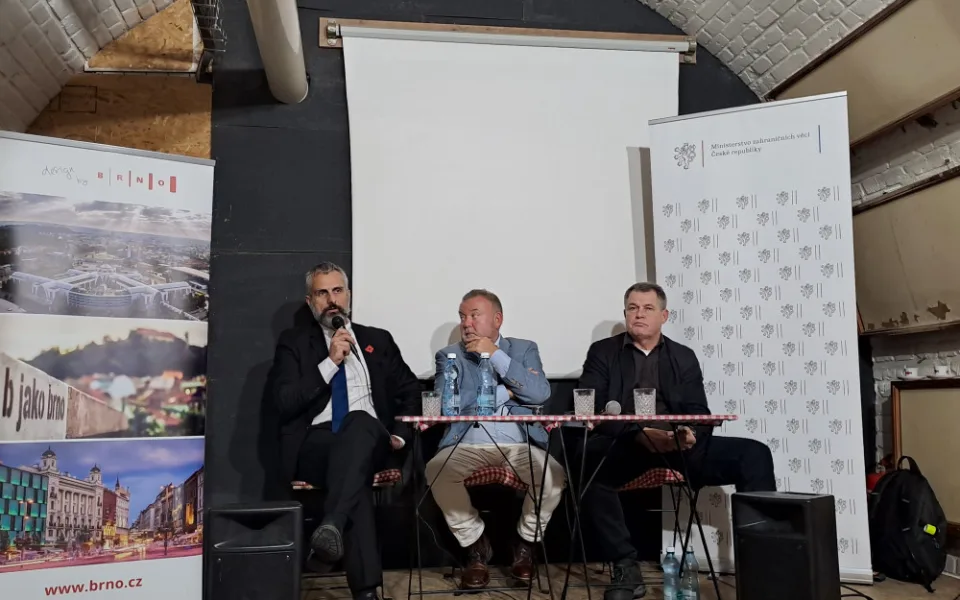 Rusko má permanentní pocit ublíženosti, říká vládní koordinátor strategické komunikace