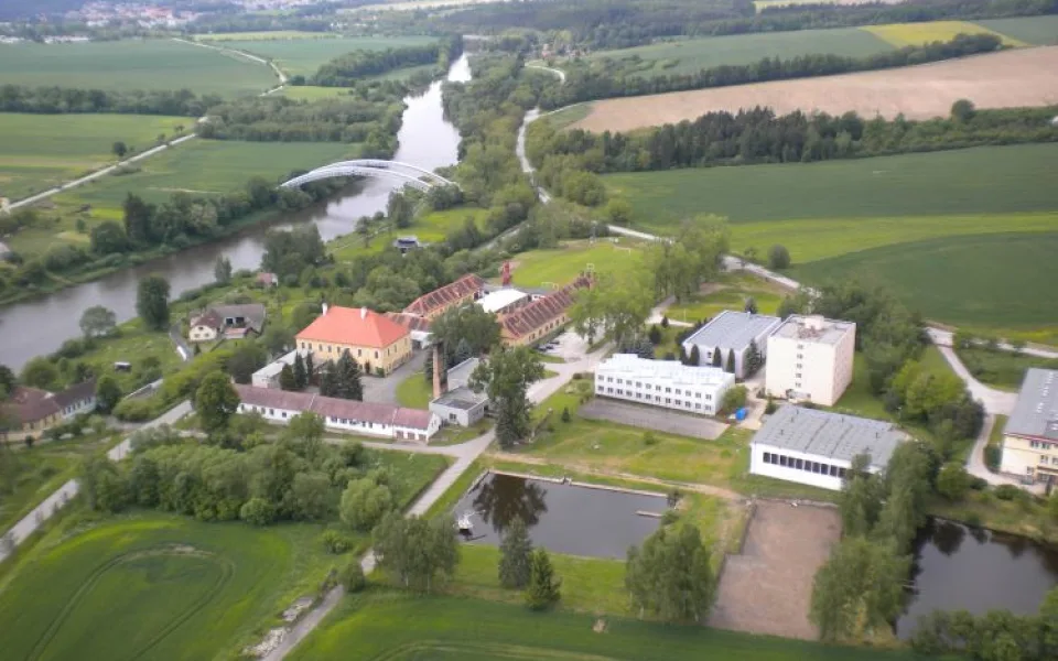 Odstartuj kariéru v Hněvkovicích. Výuční list a maturita na jednom místě