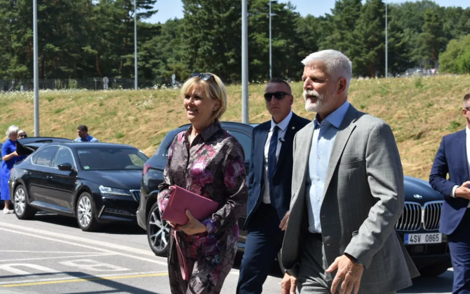 Prezident Pavel dnes navštíví Dačice a Slavonice na jihu Čech