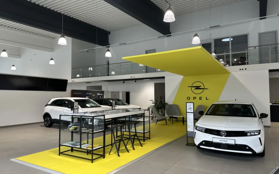 HS Auto otevřelo jedinou prodejnu Opel v Jihočeském kraji. Nabízí nejnovější modely všech kategorií, moderní design a přívětivý přístup
