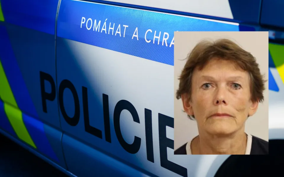 Seniorka odešla z domu a nikomu se neozvala. Pátrá po ní policie