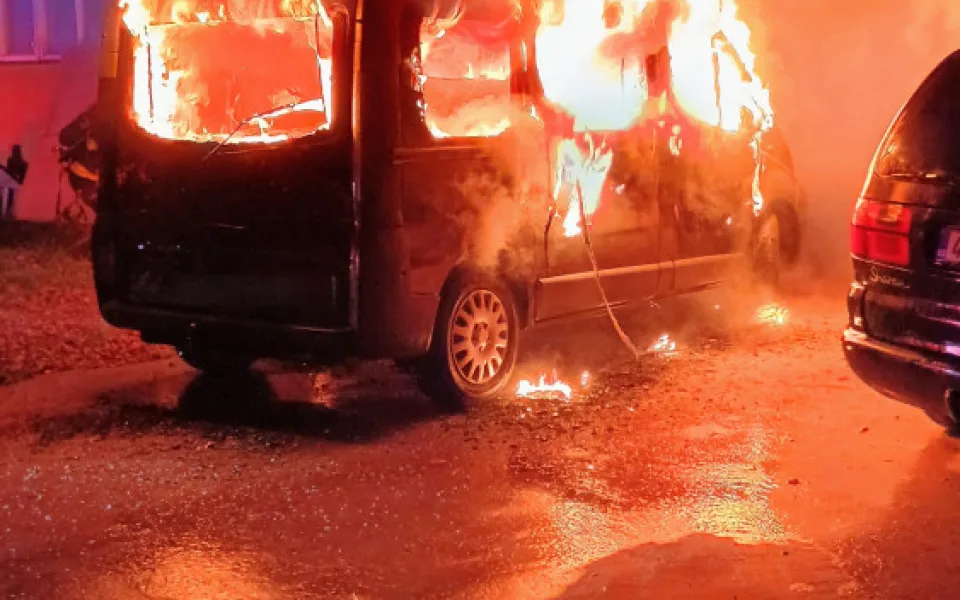 V Úsilném pohltili plameny nákladní automobil, zkázu neodvrátil ani pohotový zásah řidiče