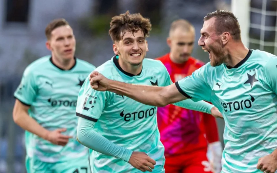 Fotbalisté Slavie zvítězili v Budějovicích 4:0 a dál vedou tabulku o osm bodů