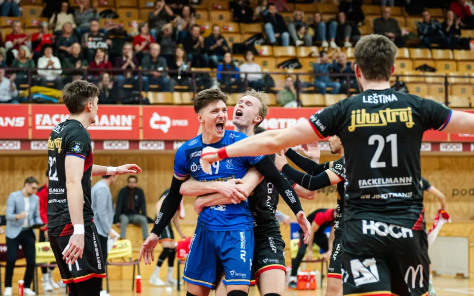 Sedmizápasová série porážek končí! Jihostroj smetl Zlín 3:0