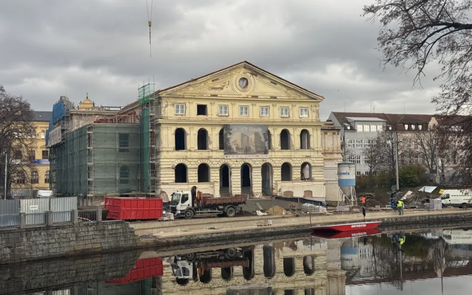 Stavba KD Slavie se prodraží o 300 milionů, město zvažuje žalobu na architekta projektu