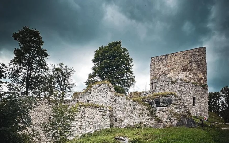 Vítkův hrádek se v sobotu opět otevírá turistům, včetně nové vyhlídkové plošiny
